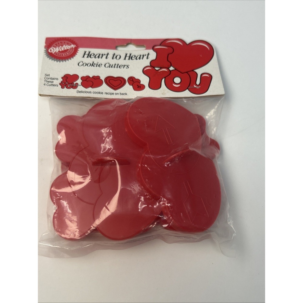 NEW Vintage Wilton Heart To Heart Valentine Cookie Cutters Set Of 4 1990